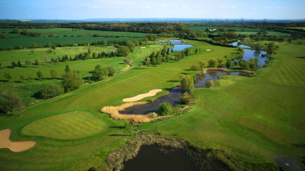 Magnolia Park Hotel, Golf & Country Club Boarstall エクステリア 写真