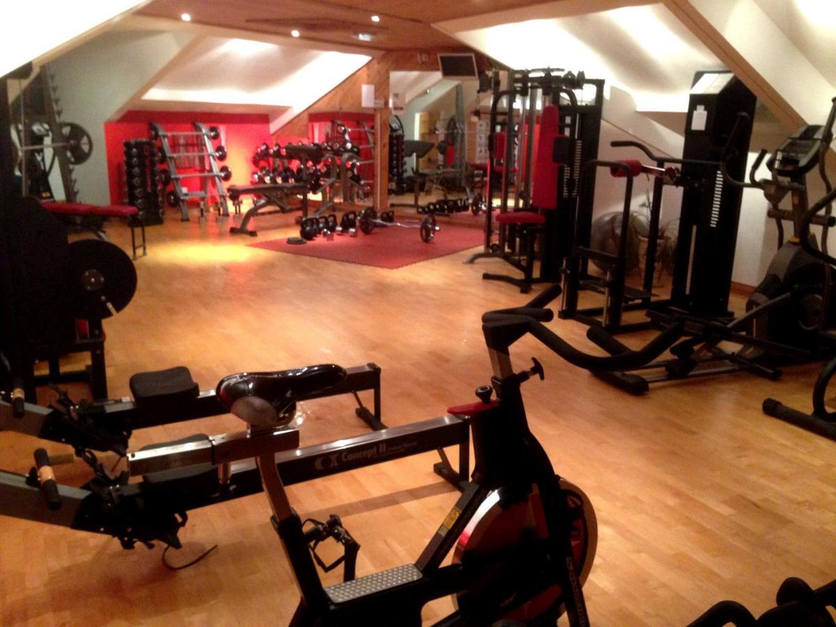 Magnolia Park Hotel, Golf & Country Club Boarstall エクステリア 写真