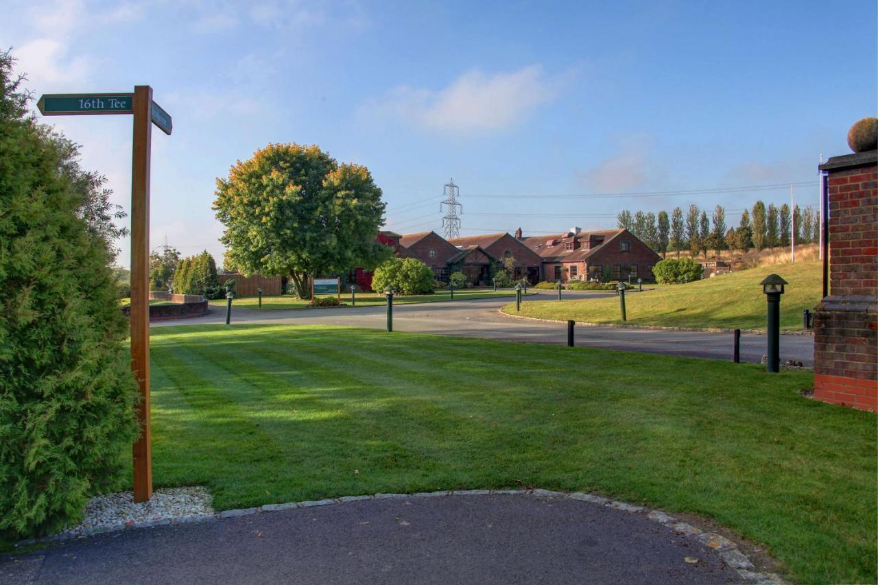 Magnolia Park Hotel, Golf & Country Club Boarstall エクステリア 写真